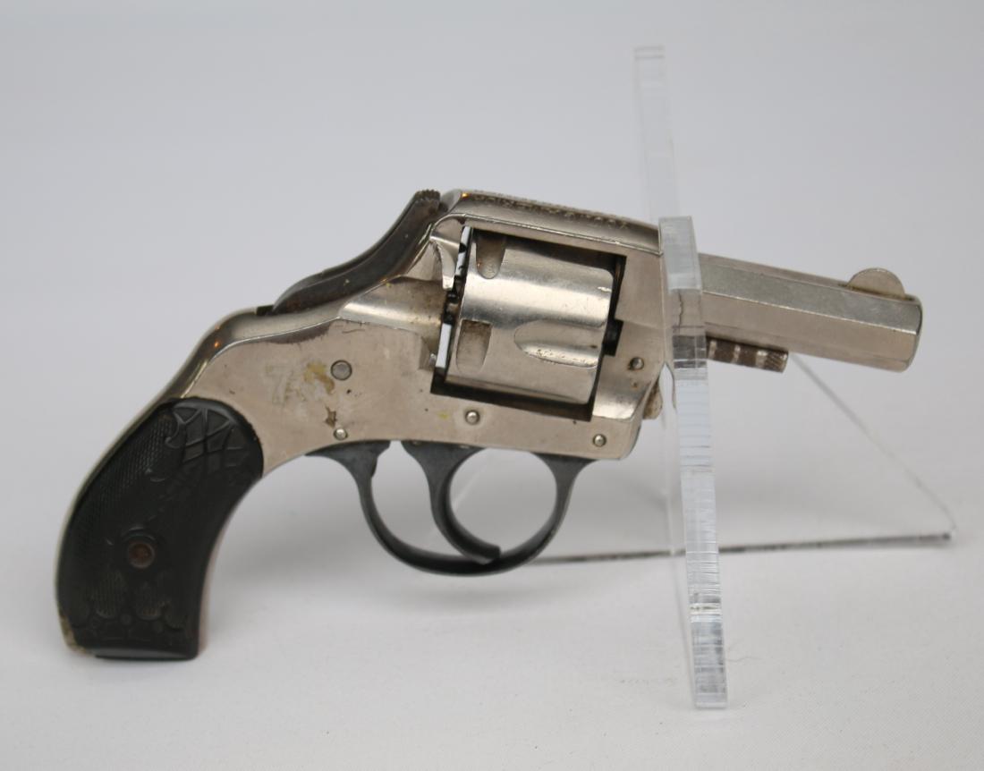 HARRINGTON AND RICHARDSON YOUNG AMERICAN: HARRINGTON AND RICHARDSON YOUNG AMERICAN .32 S&W - SER# 375383 - ORIGINAL NICKEL