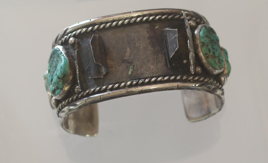 VINTAGE NATIVE AMERICAN CUFF (1 of 4)