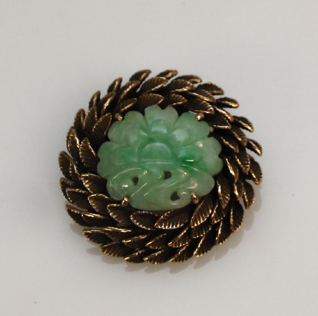 14K GOLD JADE BROOCH (1 of 2)