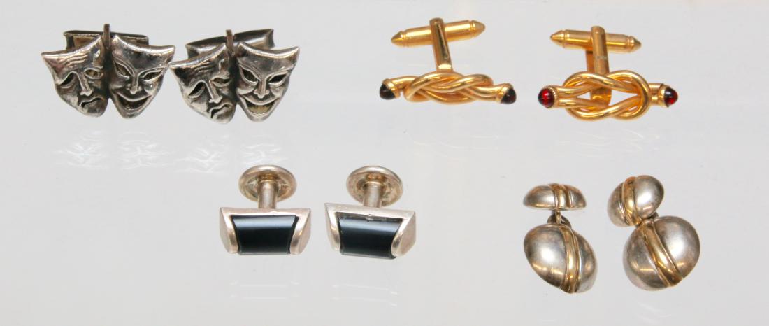 4- PAIR OF MEN'S CUFF LINKS (1 of 2)