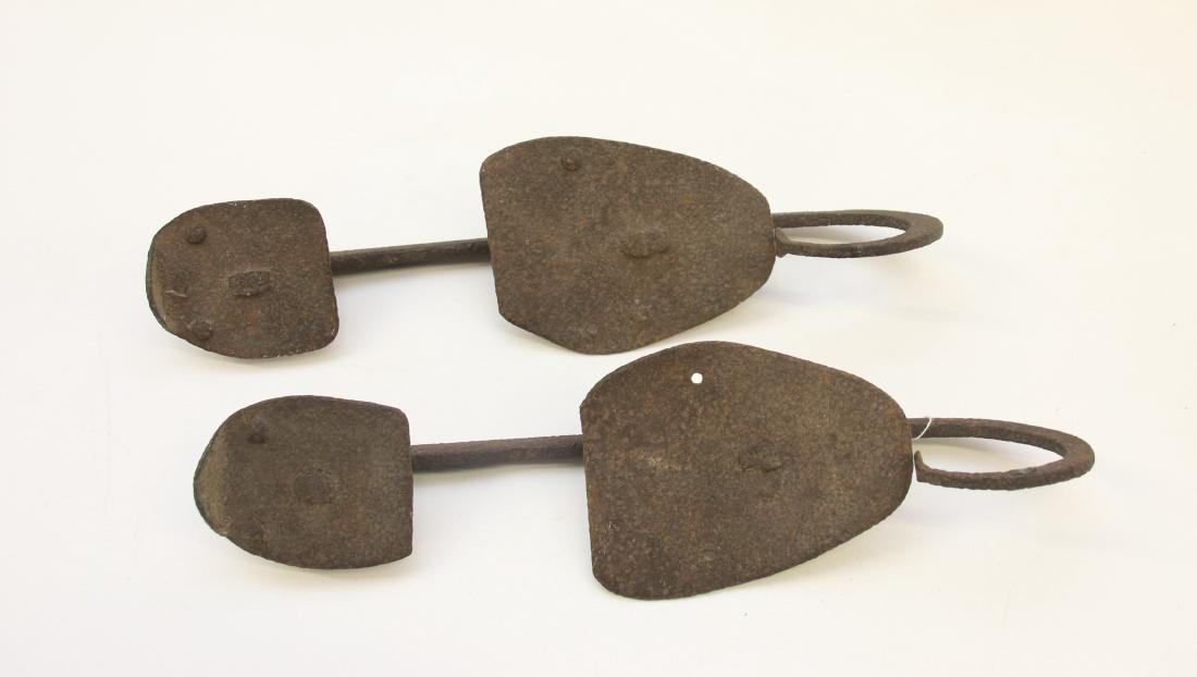 EARLY WROUGHT IRON ICE SKATES (1 of 2)