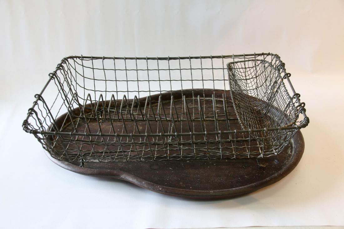 WIRE DISH RACK (1 of 3)