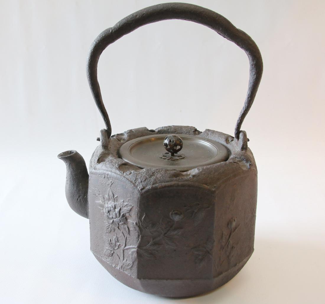 JAPANESE TEA POT (1 of 4)
