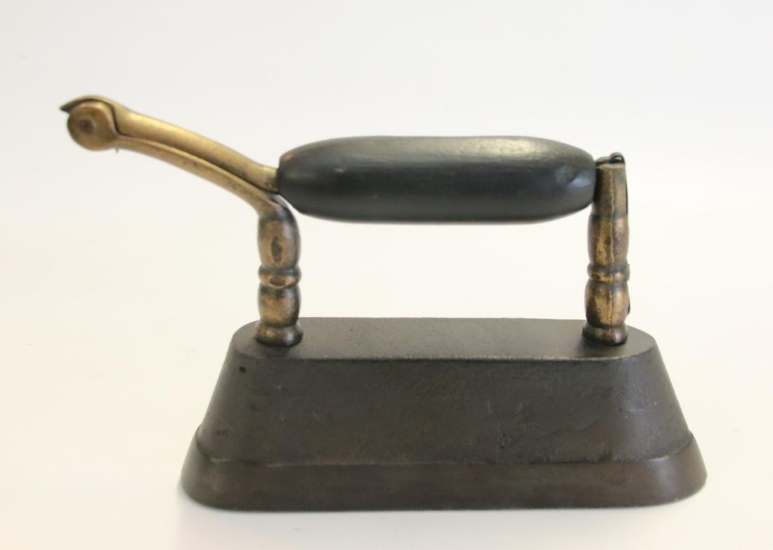 ANTIQUE SEAM IRON (1 of 4)