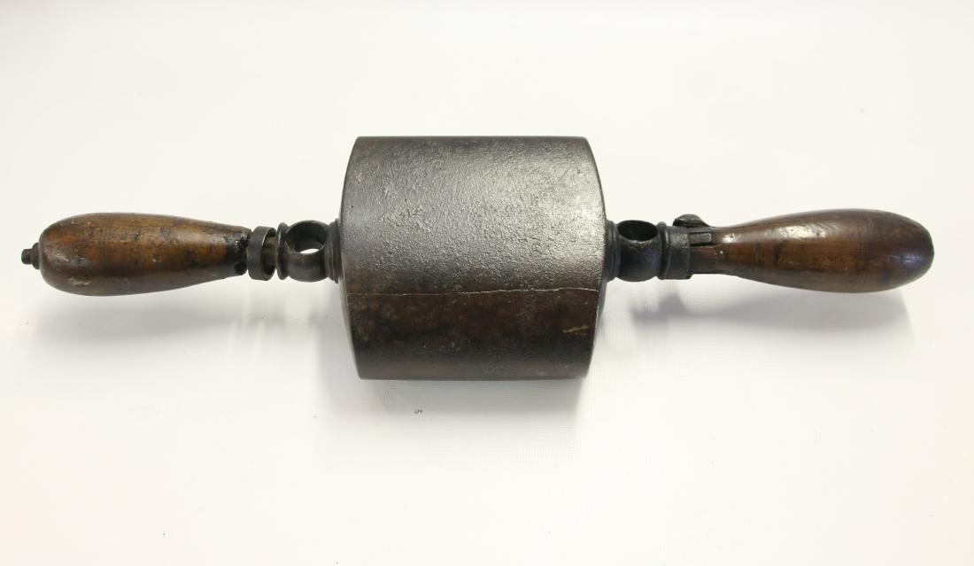 ANTIQUE HAT IRON (1 of 3)