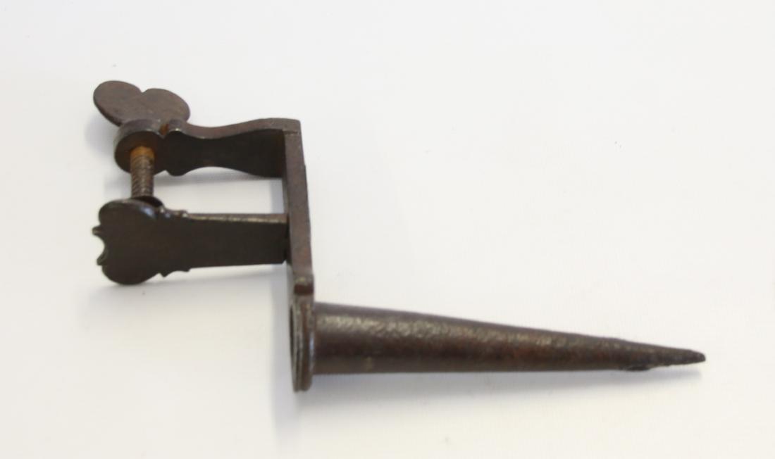 CLAMP ON GOFFERING IRON: 1700'S - DENMARK - FROM THE GLISSMAN COLLECTION 8" X 4 1/2"