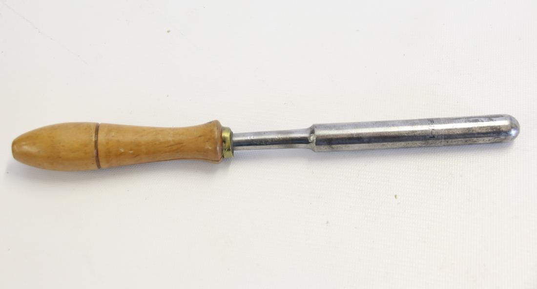 GOFFERING POKING STICK: EUROPEAN POKING STICK WITH WOOD HANDLE 11"