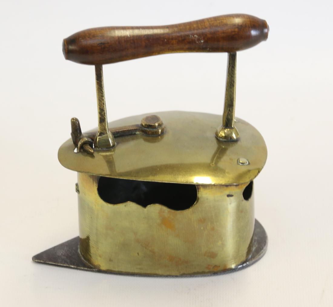 LITTLE CHARCOAL IRON (1 of 4)