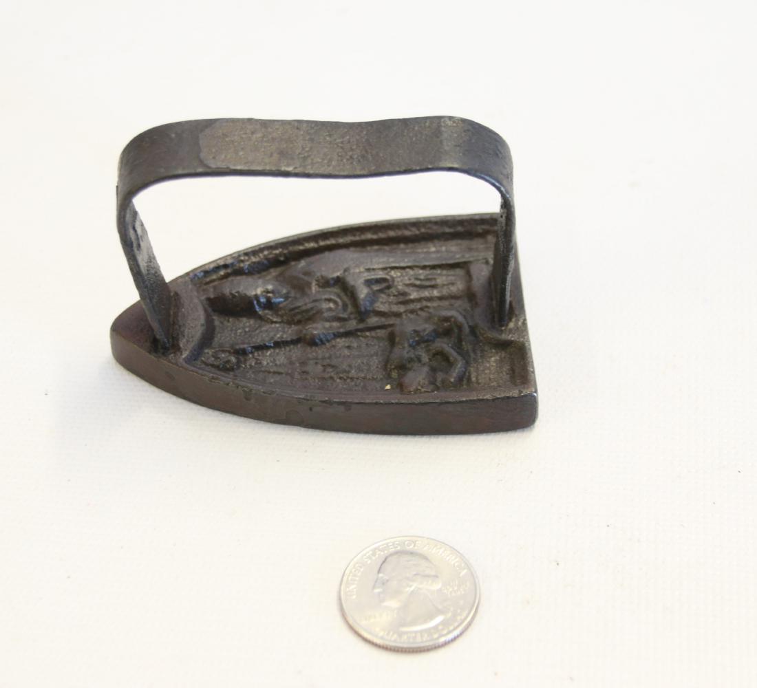 "BISHOP" LITTLE SAD IRON (1 of 2)