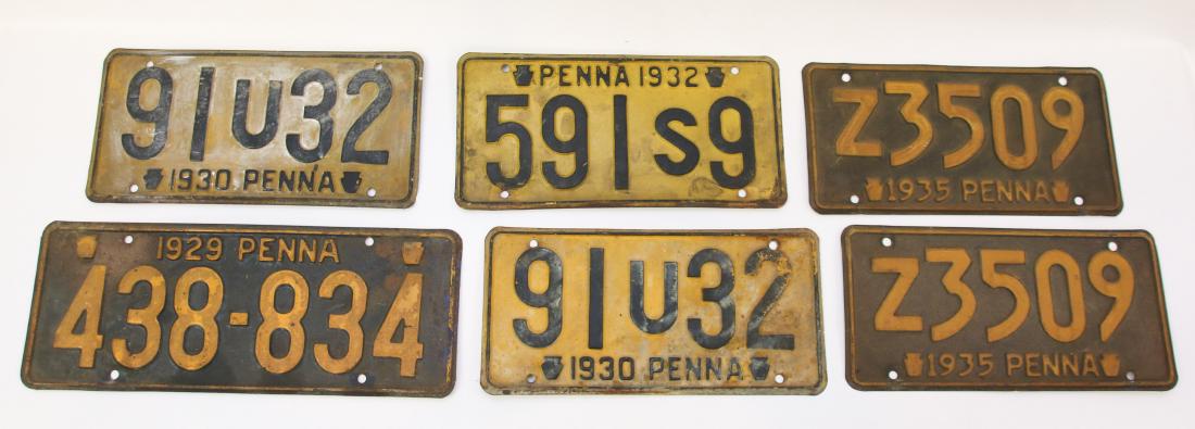 GROUP LOT OF EARLY LICENSE PLATES (1 of 2)