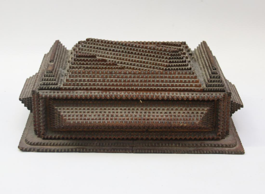 CARVED TRAMP ART BOX (1 of 4)