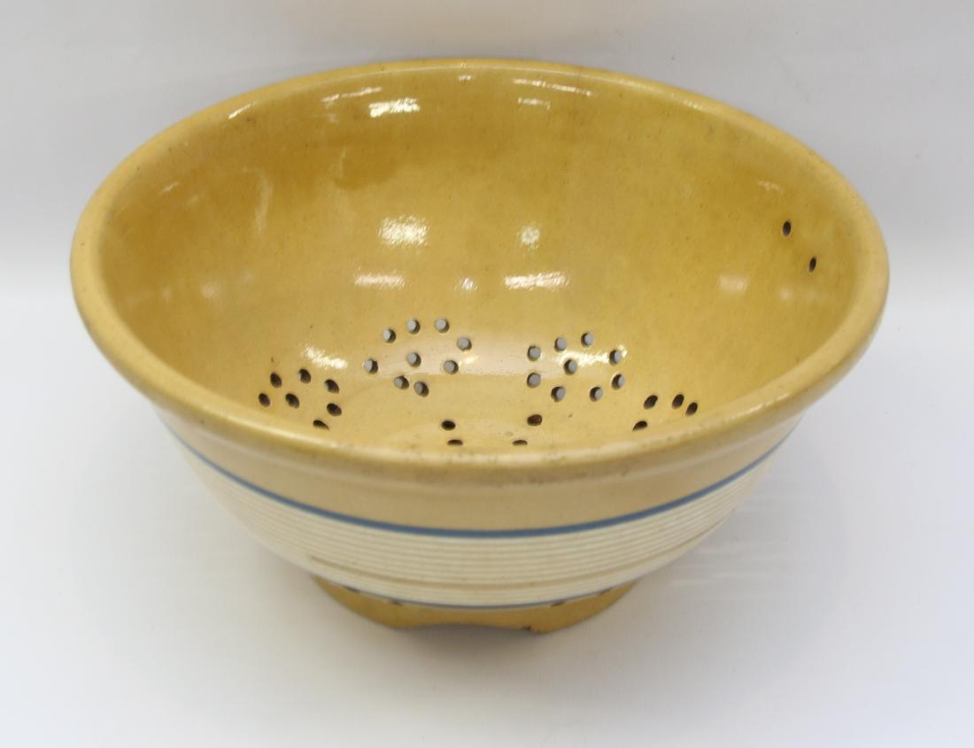 YELLOW WARE COLANDER (1 of 4)