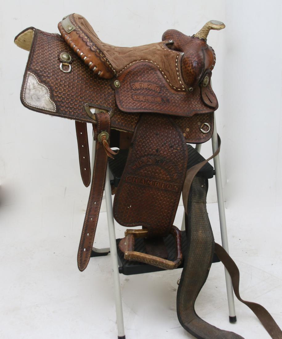 LEATHER TOOLED SADDLE (1 of 5)