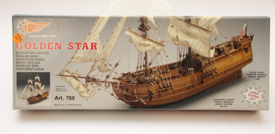 Mantua Model, wooden kit (1 of 3)