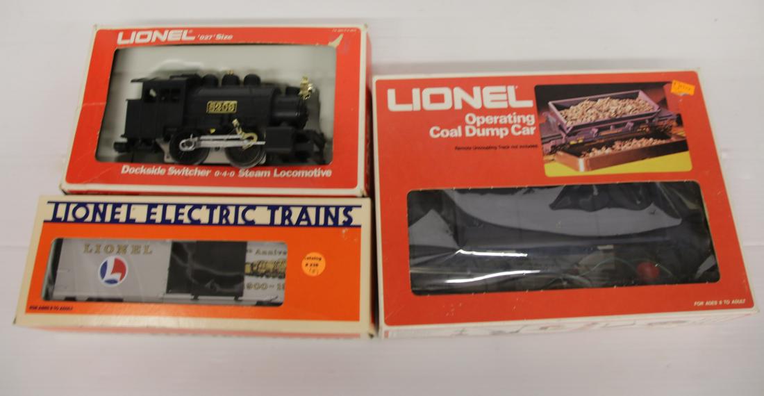 (3) Lionel Train Cars (1 of 1)