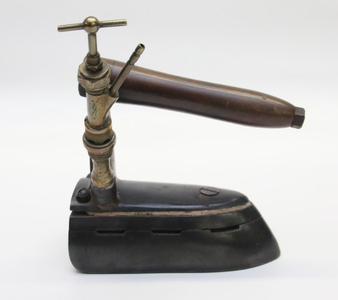 LIQUID FUEL GAS JET IRON (1 of 3)