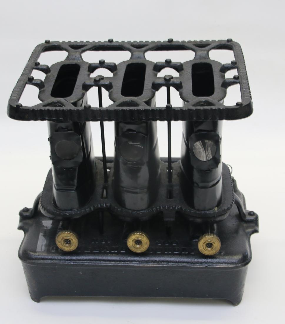 HEATER STOVE: NO. 300 CLEVELAND FOUNDRY COMPANY 9 X 8 X10"