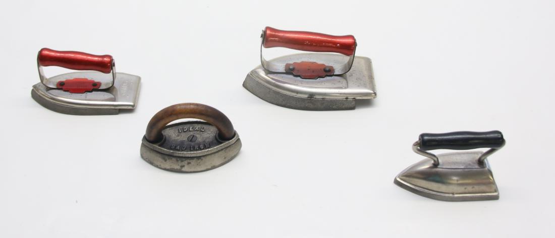 LITTLE WOOD GRIP IRON LOT (1 of 3)