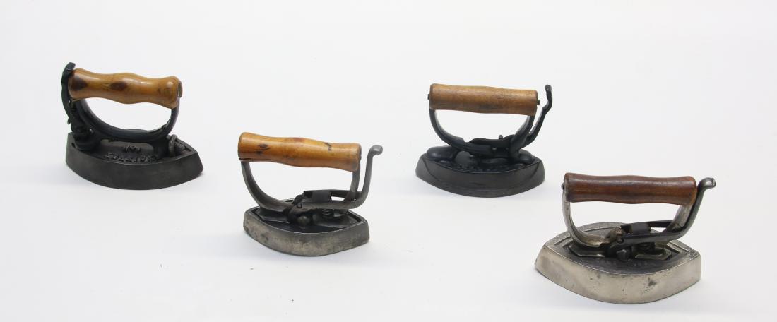 GROUP OF LITTLE DETACHABLE HANDLE IRONS (1 of 3)