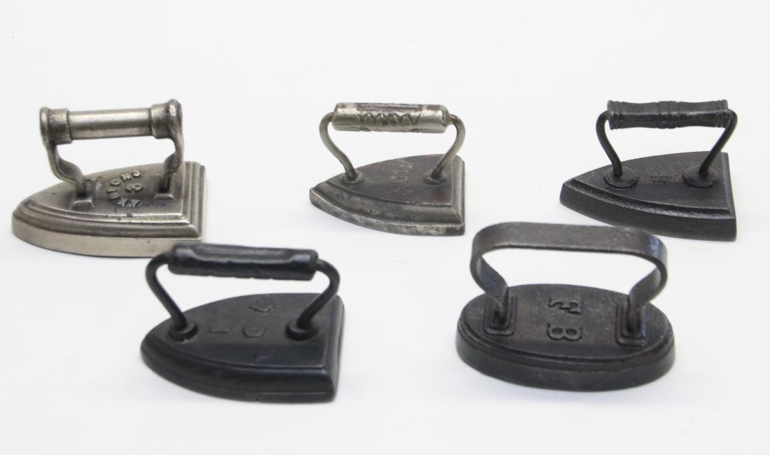 LOT OF MINIATURE SAD IRONS (1 of 3)