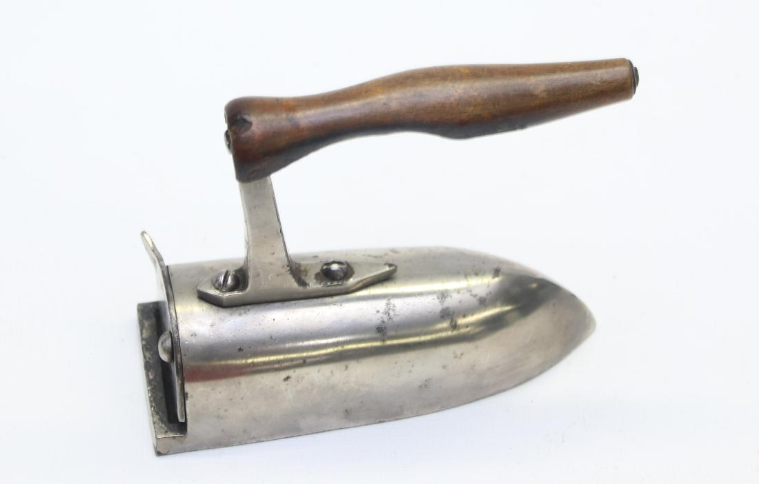 LITTLE BOX IRON (1 of 3)