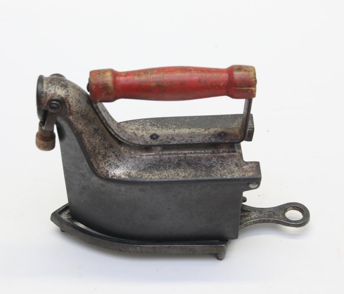 LITTLE CHARCOAL IRON: SPLIT CHIMNEY CHARCOAL - " ALBA" WITH TRIVET 4"