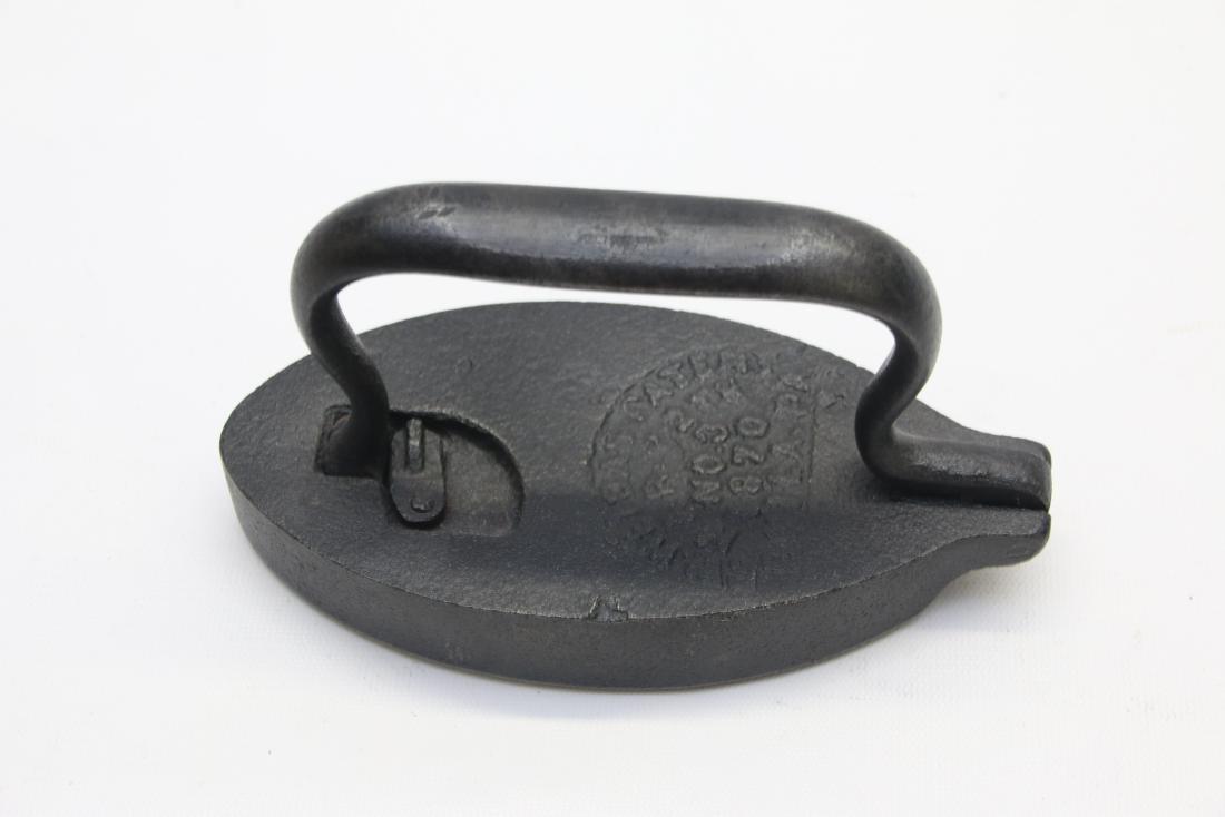 ANTIQUE SAD IRON (1 of 3)