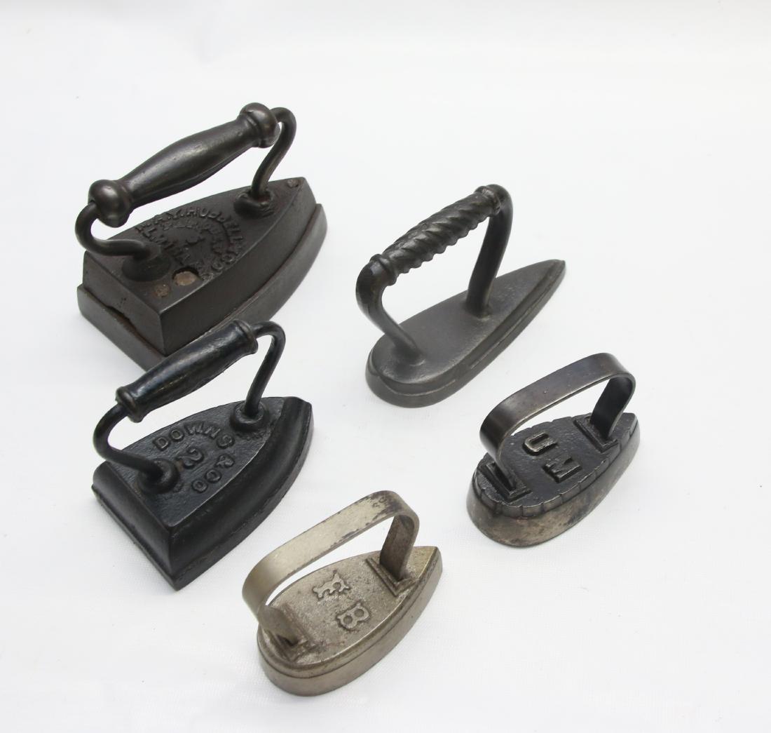 GROUP LOT OF MINIATURE IRONS (1 of 3)
