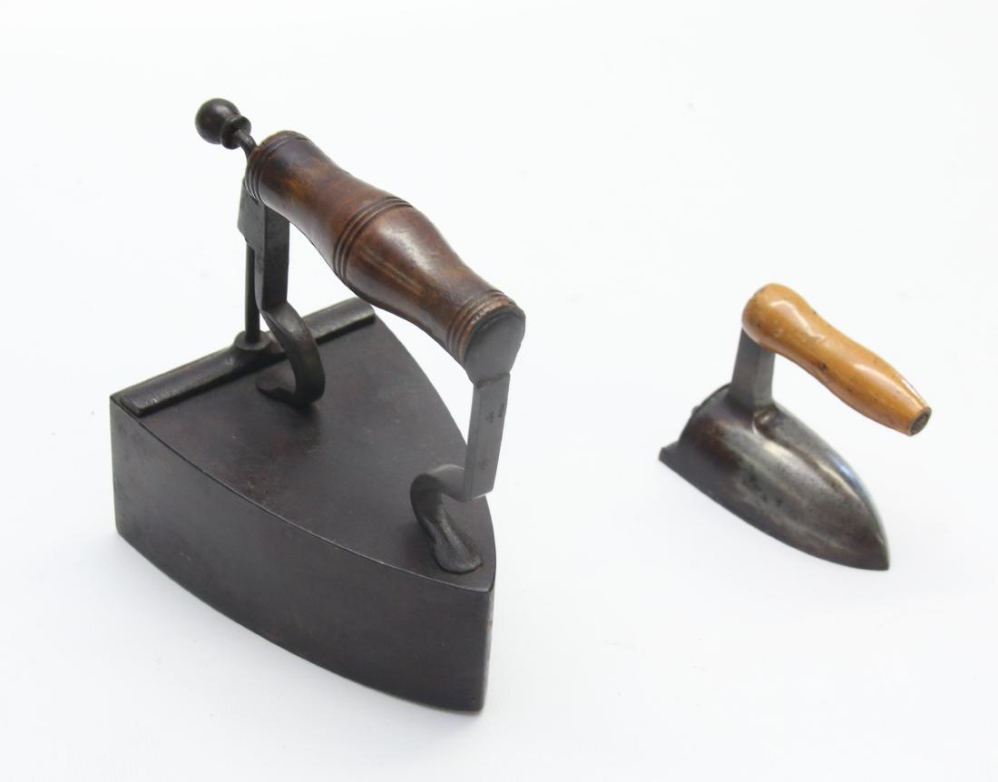 ANTIQUE IRON LOT: HATTER'S SHELL #2, KENRICK BOX IRON WITH SLUG, AND SMALL BOX IRON WITH SINGLE POST AND SLUG 3" TO 6"