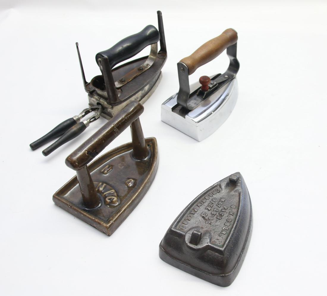 ANTIQUE IRON LOT: (4) INCLUDING - HOT POINT UTILITY, DETACHABLE HANDLE, UNIC #6 IN BROWN PORCELAIN, AND OBER BASE