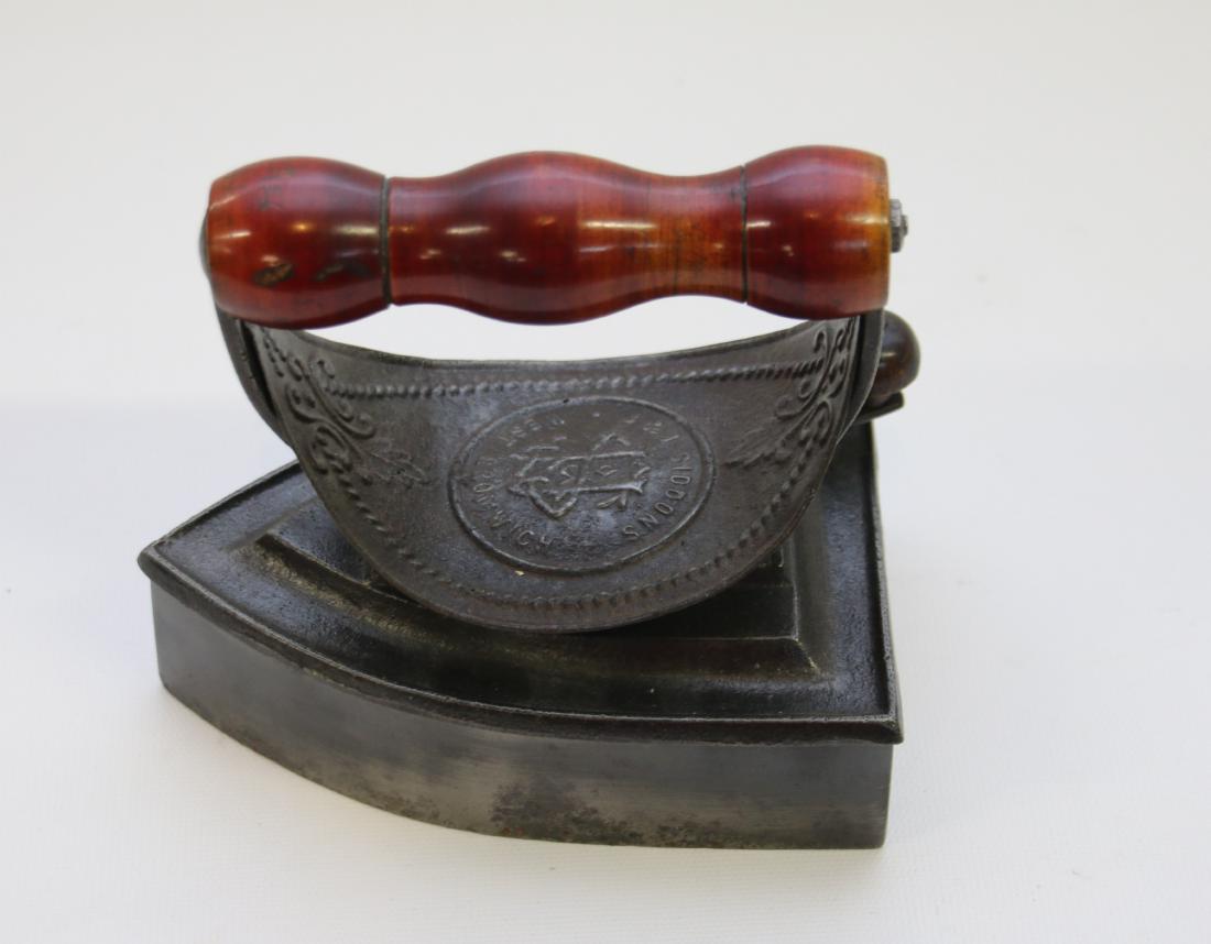 ANTIQUE BOX IRON (1 of 3)