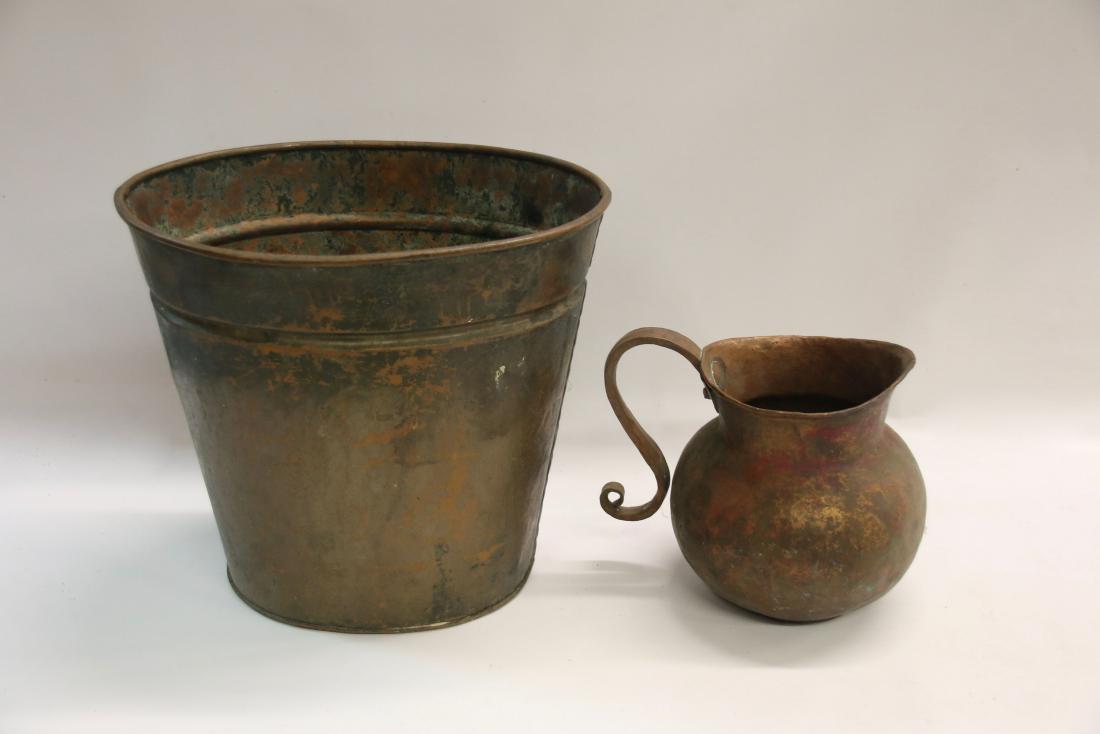 COPPER LOT: HAND HAMMERED WASTEBASKET AND HAND HAMMERED PITCHER W/ WROUGHT HANDLE 7" TO 0 1/2"