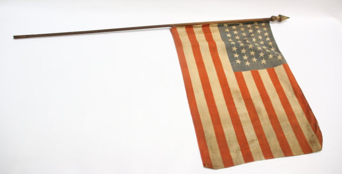 VINTAGE AMERICAN FLAG (1 of 4)