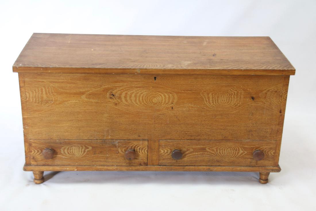 GRAIN PAINTED BLANKET CHEST (1 of 5)