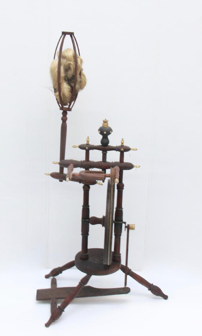 ANTIQUE SPINNING WHEEL (1 of 2)