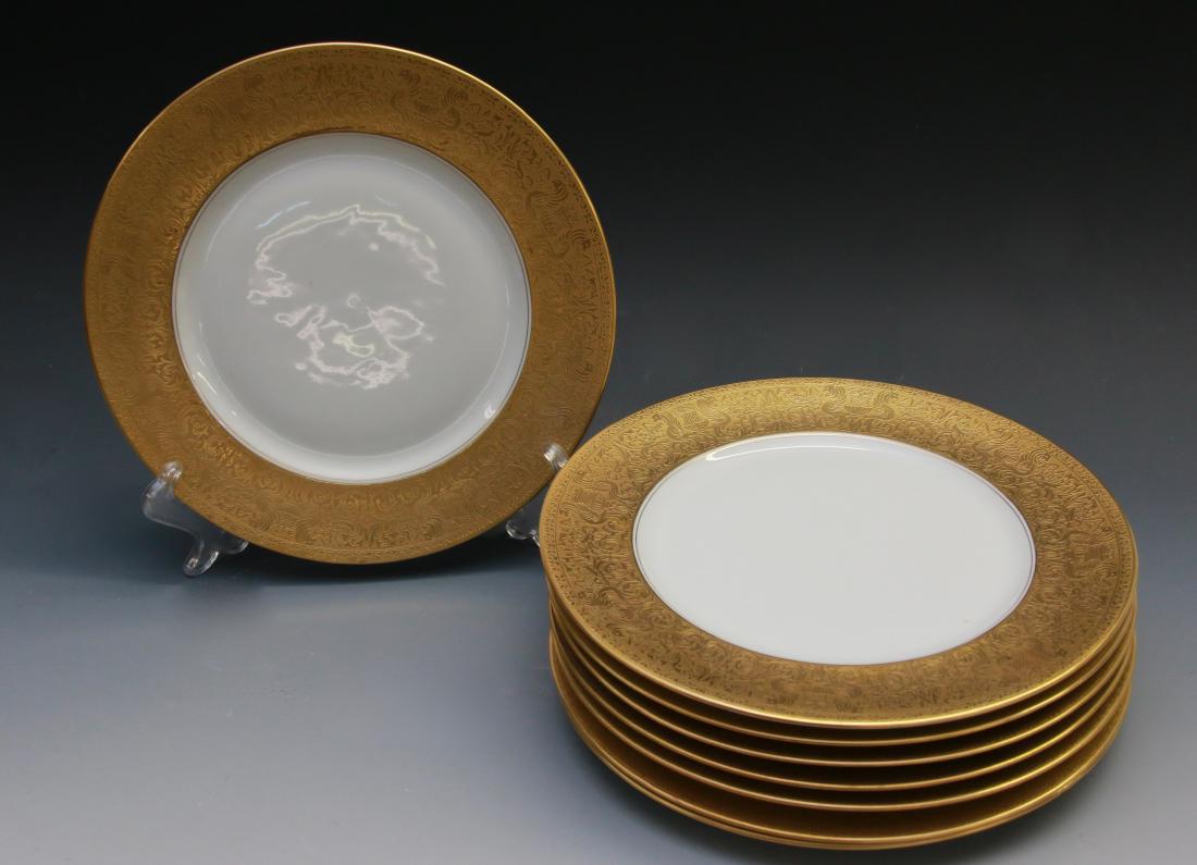 HEINRICH & CO. DINNER PLATES: BAVARIAN DINNER PLATES WITH GOLD TRIM - (8) Dimensions: 10 3/4" DIAMETER