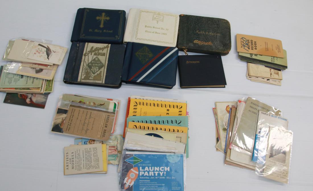 GROUP LOT OF AUTOGRAPH BOOKS AND EPHEMERA (1 of 4)