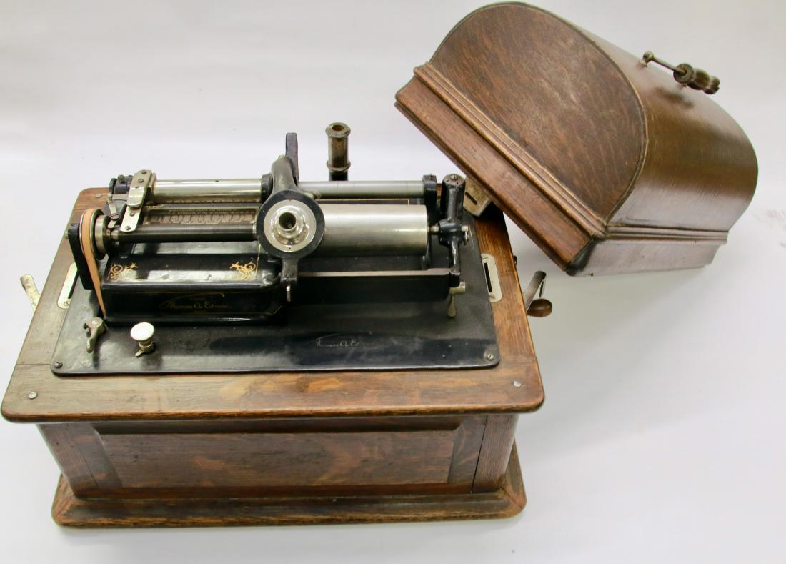 EDISON PHONOGRAPH (1 of 6)