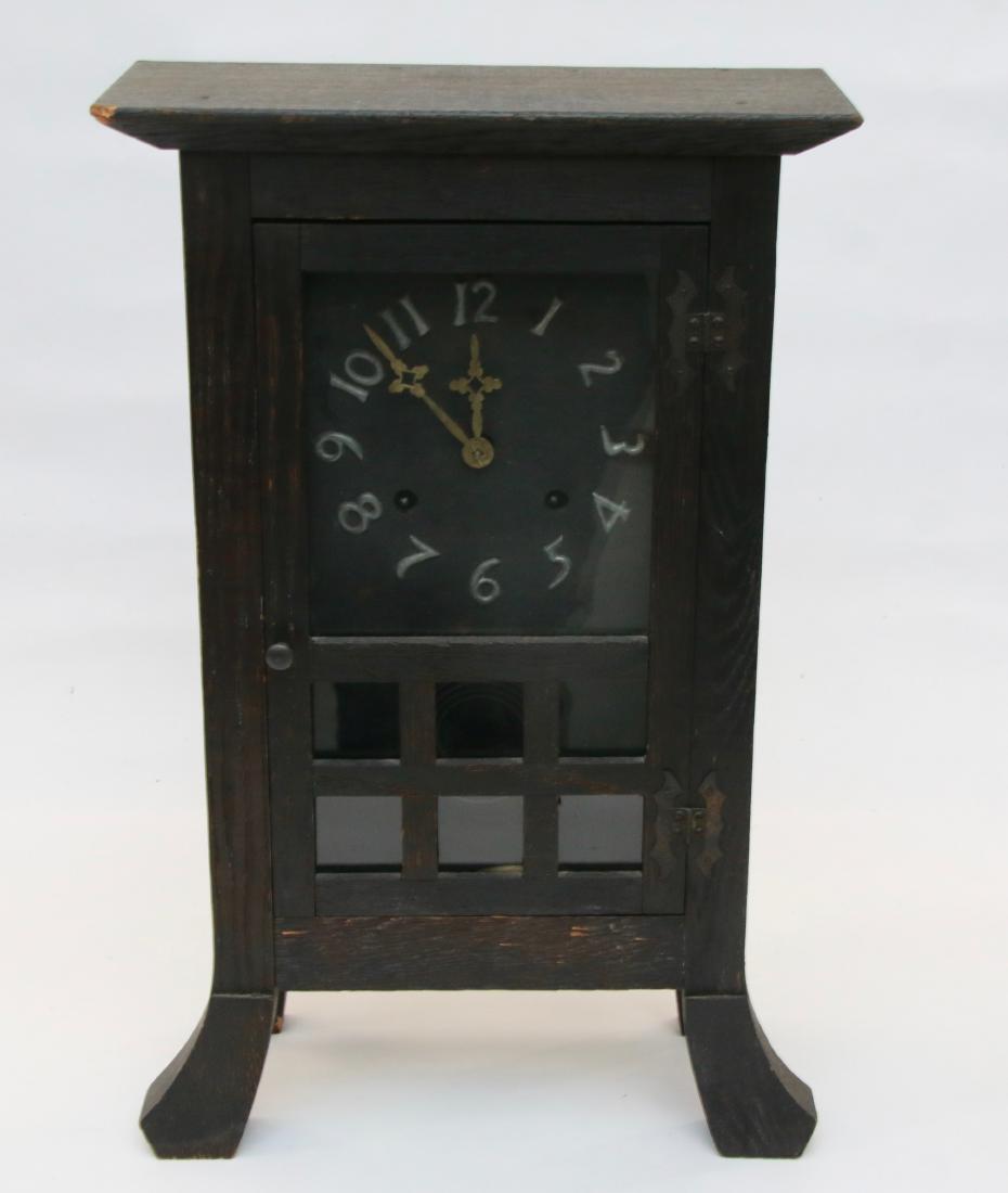 ARTS AND CRAFTS STYLE MANTLE CLOCK (1 of 5)