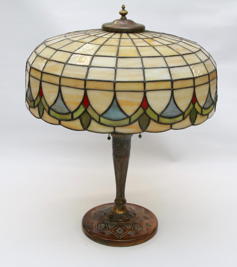 LEADED GLASS TABLE LAMP (1 of 5)