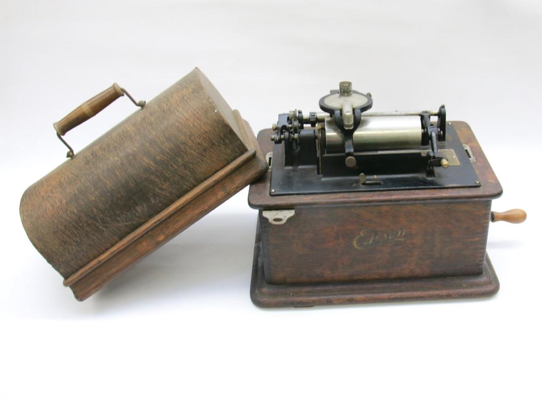 EDISON STANDARD PHONOGRAPH: PATENT 1906 - SER# 550221 - OAK CASE WITH CRANK , 13" X 10" X 9"