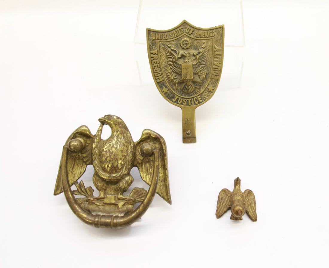 GROUP LOT OF BRASS ITEMS: INCLUDING - EAGLE FLAG POLE FINIAL - EAGLE DOOR KNOCKER - EAGLE PLAQUE , FINIAL 2 1/4" - KNOCKER 5 1/4" X 5 1/2" - PLAQUE 4" X 6 1/2"