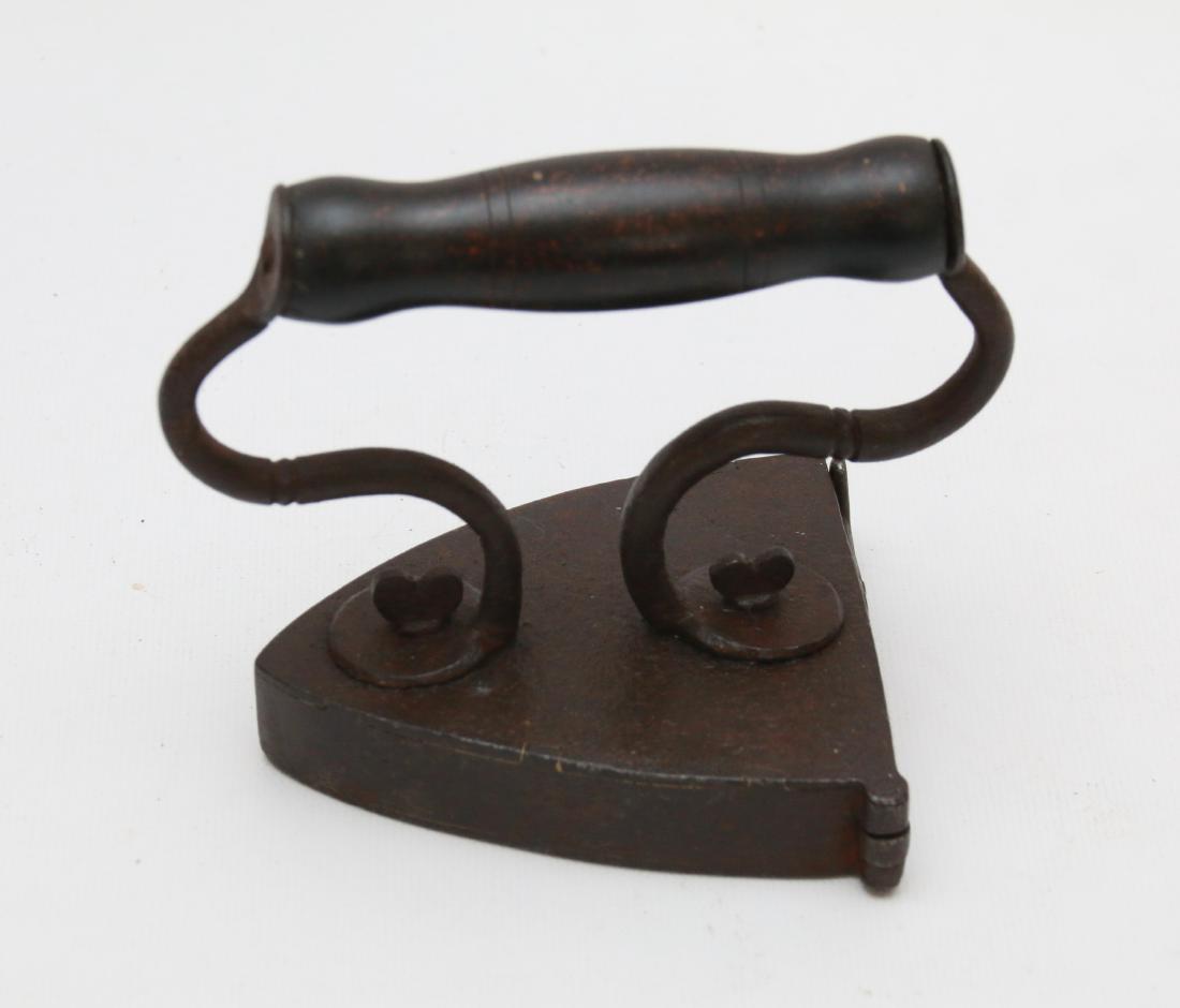 ANTIQUE SLUG IRON: WITH HEART TOP SCREWS ON HANDLE - THIN SIZE - BLACKSMITH MADE . 4 1/2"