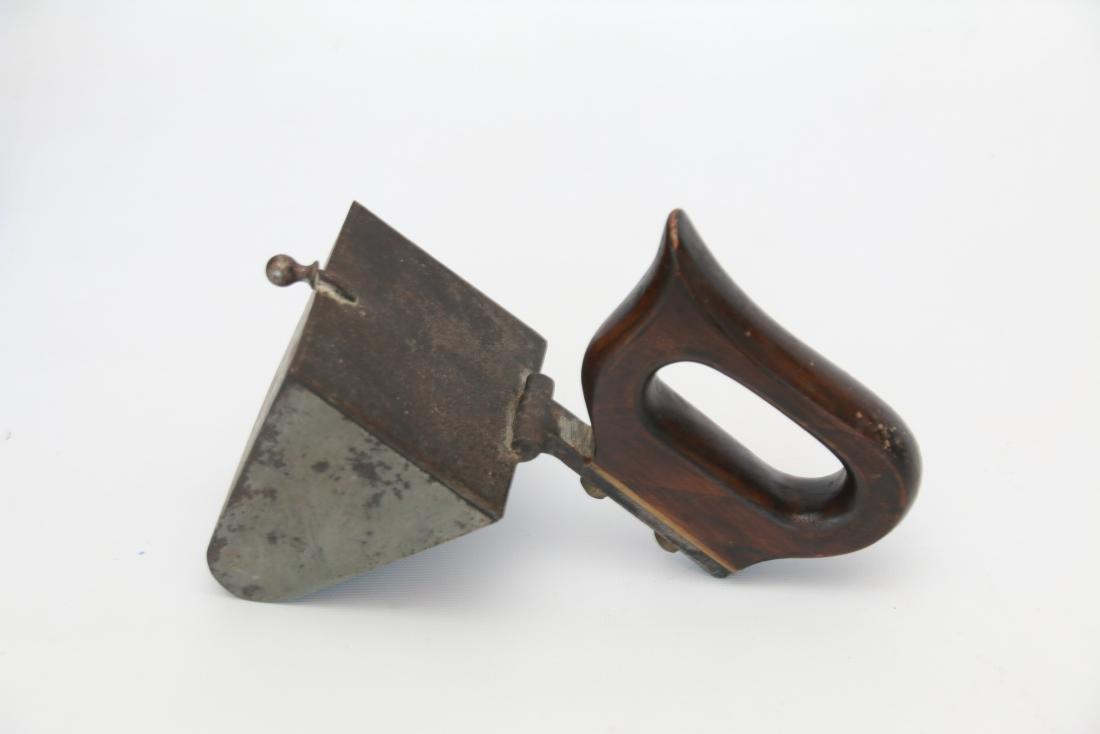 EARLY SLUG HAT IRON: UNUSUAL FRENCH HAT IRON WITH SLUG - SAW GRIP WOOD HANDLE . 81/4" X 5 1/4"