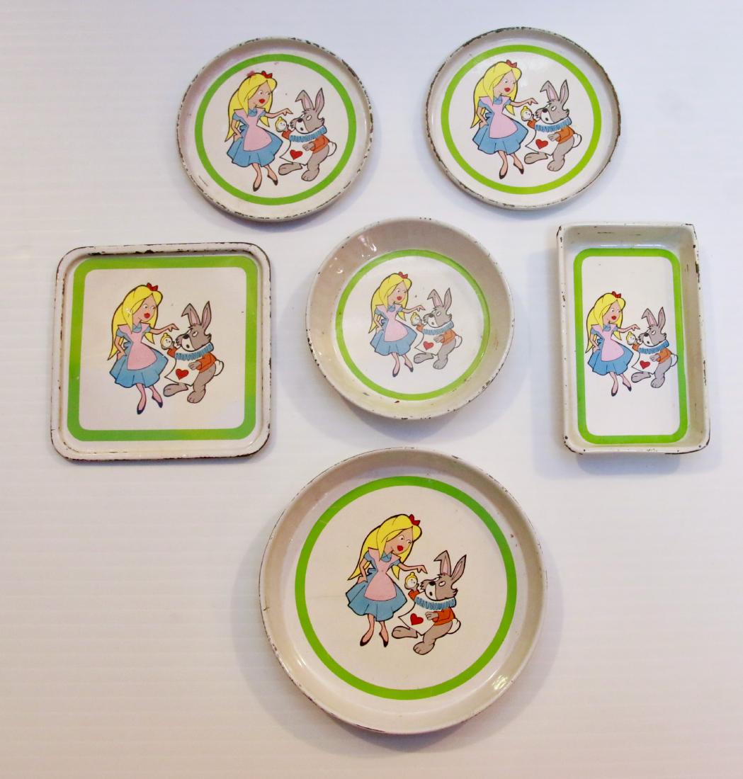 ALICE IN WONDERLAND TIN LITHO TEA SET: 6 PIECES - MARKED "MADE IN HONG KONG" Size:4 1/8" DIAMETER
