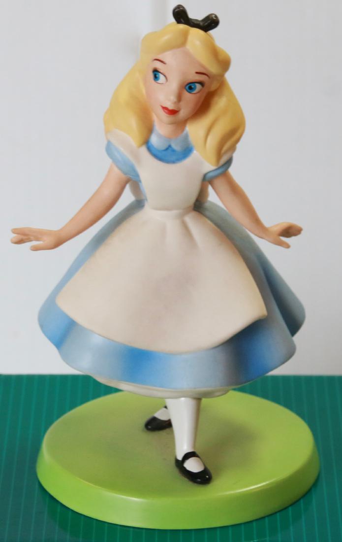 WALT DISNEY CLASSICS COLLECTION: ALICE IN WONDERLAND "CURIOUSER AND CURIOUSER" - IN ORIGINAL BOX WITH CERT. Size:6"