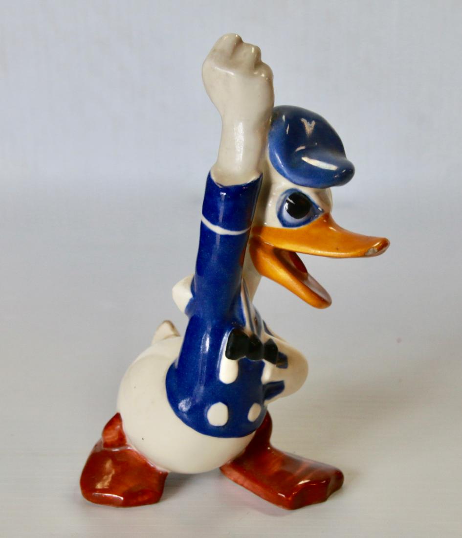 VINTAGE DONALD DUCK FIGURINE: 1939 BRAYTON LAGUNA Size:6 1/4"