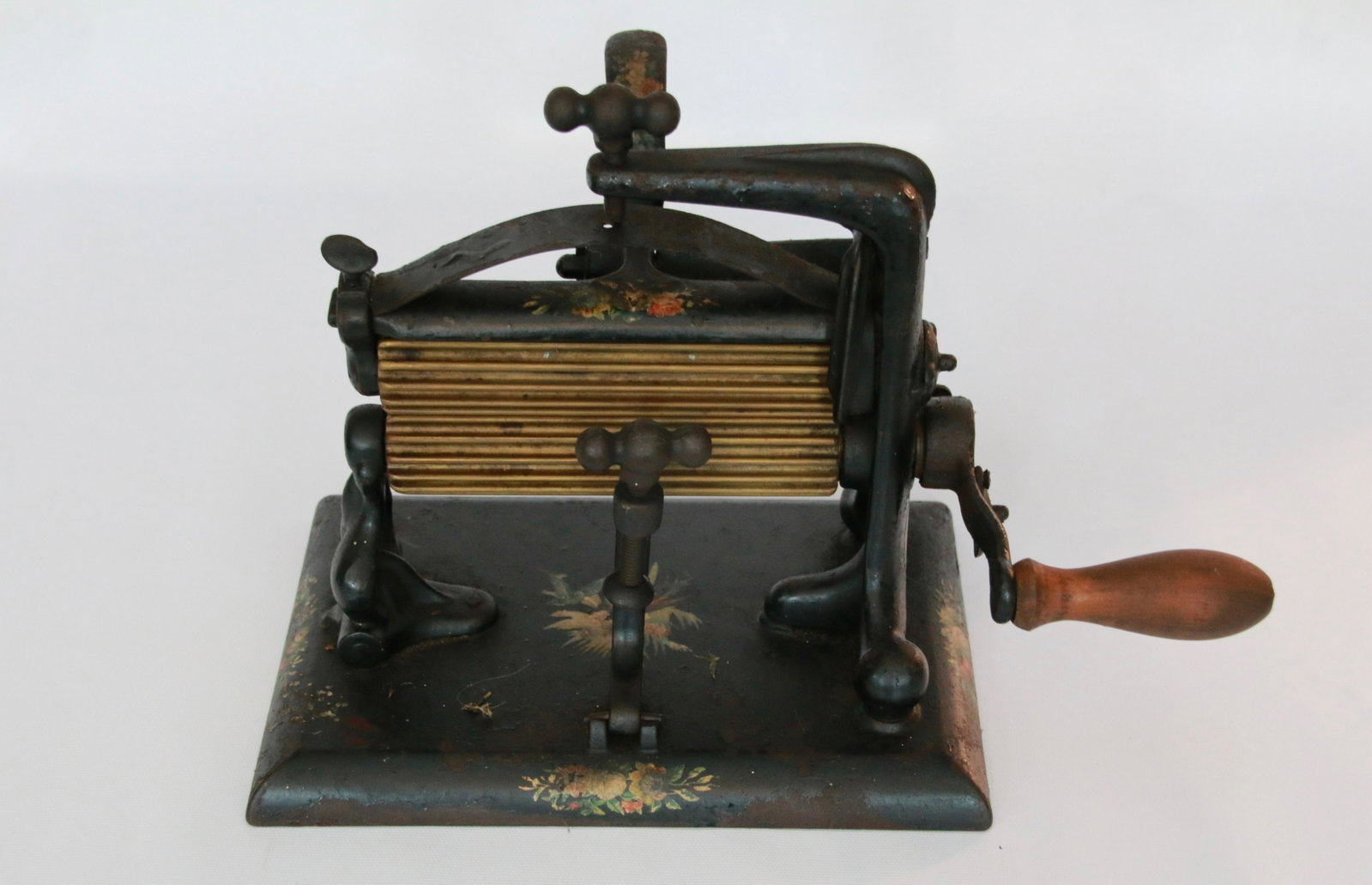MACHINE FLUTER: GREENWOOD CO. WITH ORIGINAL STENCILING Size: 6"