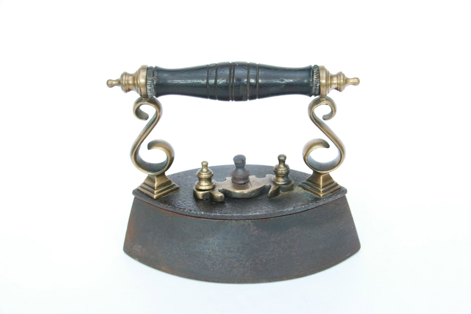 DOUBLE POINTED SCOTTISH SLUG IRON: SCOTTISH "S" POST SLUG IRON WITH BRASS POSTS - CANTED SIDES - DOUBLE POINT Size: 6 1/2"