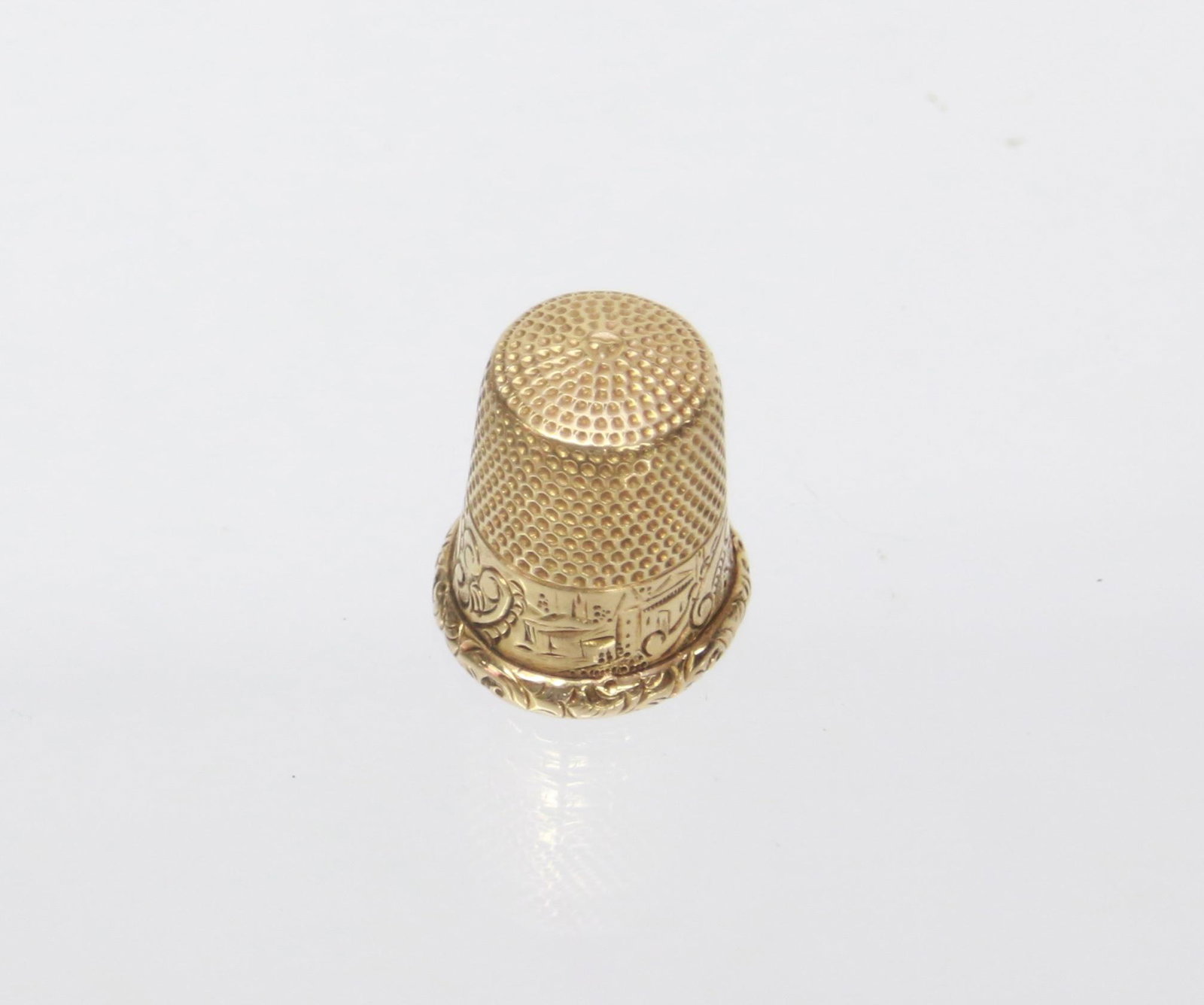 14K THIMBLE: ENGRAVED VILLAGE SCENE 2.5 DWT - .75" X .75"